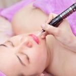 Phun môi phủ bóng colagell