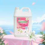 Nước lau sàn Uni Green 9600ml - Hương Hoa Ly